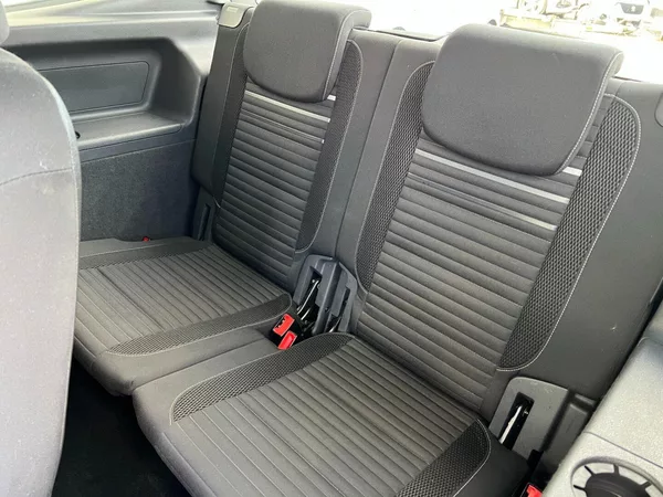 Volkswagen Touran 1.2TSi 77kW Edice CUP + 7-míst - foto 20