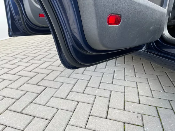 Volkswagen Touran 1.2TSi 77kW Edice CUP + 7-míst - foto 33