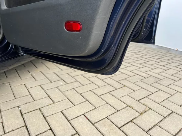 Volkswagen Touran 1.2TSi 77kW Edice CUP + 7-míst - foto 38
