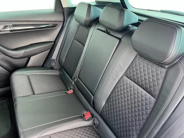 Škoda Karoq 2.0TDi Style+! Tažné! ČR+1.maj - foto 21