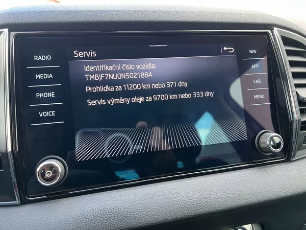 Škoda Karoq 2.0TDi Style+! Tažné! ČR+1.maj - foto 26