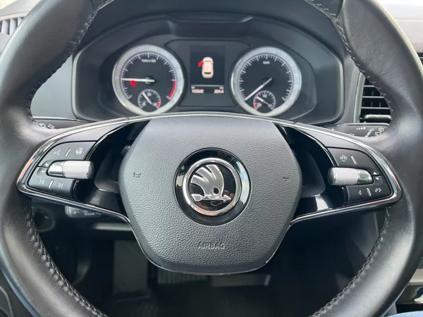 Škoda Karoq 2.0TDi Style+! Tažné! ČR+1.maj - foto 28
