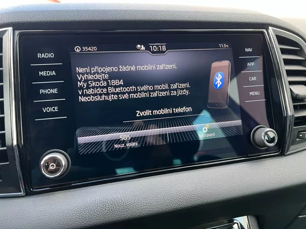 Škoda Karoq 2.0TDi Style+! Tažné! ČR+1.maj - foto 33