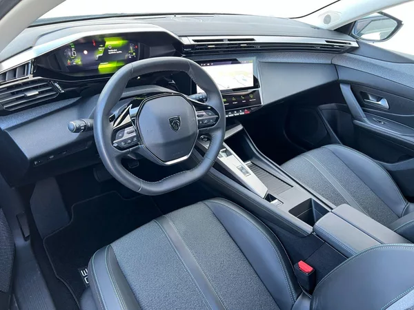 Peugeot 308 1.2PT 96kW! Allure! ČR! AUT. - foto 12