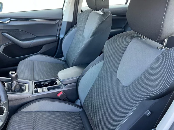 Škoda Octavia com. 2.0TDi! ČR+1. maj! TAŽNÉ! - foto 16