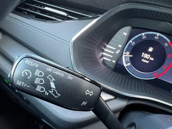Škoda Octavia com. 2.0TDi! ČR+1. maj! TAŽNÉ! - foto 24