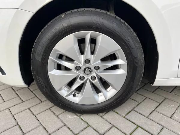 Škoda Octavia com. 2.0TDi! ČR+1. maj! TAŽNÉ! - foto 37