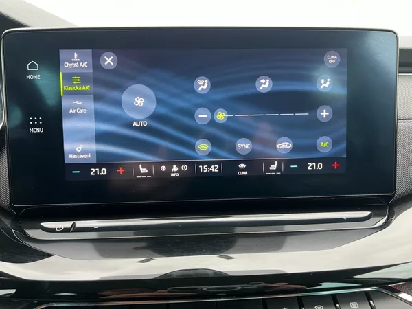 Škoda Octavia 2.0TDi 110kW! Style+! ČR! - foto 40