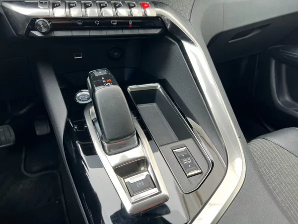Peugeot 3008 1.6 Plug-In-hybrid! ALLURE! - foto 16