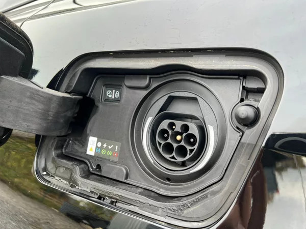 Peugeot 3008 1.6 Plug-In-hybrid! ALLURE! - foto 37