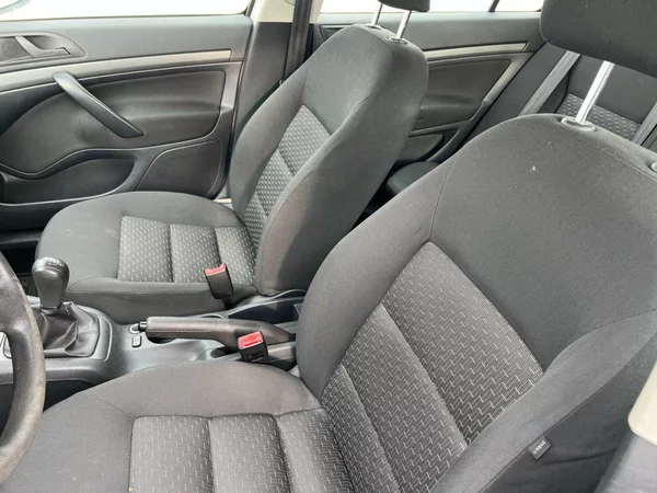 Škoda Octavia 1.6TDi 77kW! 2x kola! - foto 14