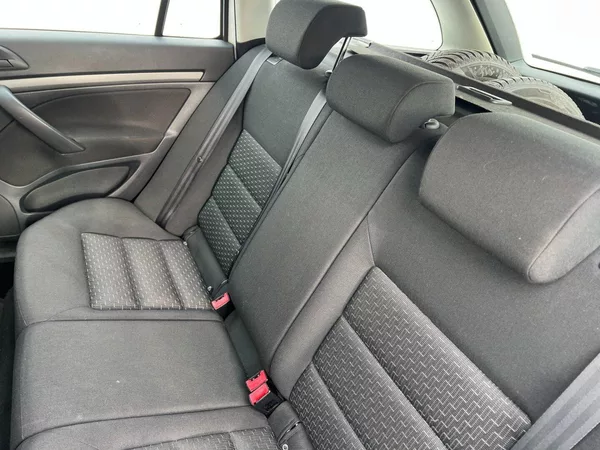 Škoda Octavia 1.6TDi 77kW! 2x kola! - foto 15