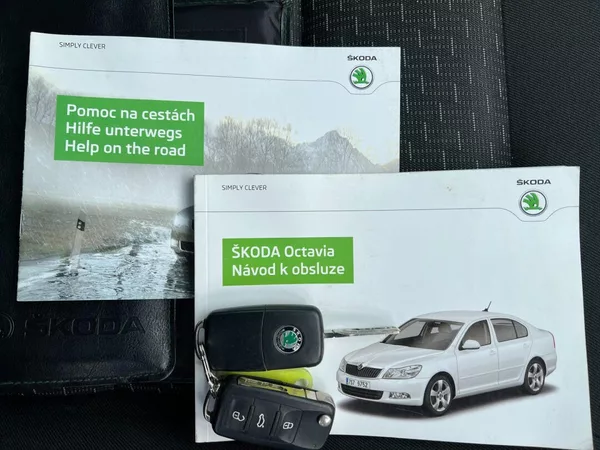 Škoda Octavia 1.6TDi 77kW! 2x kola! - foto 16