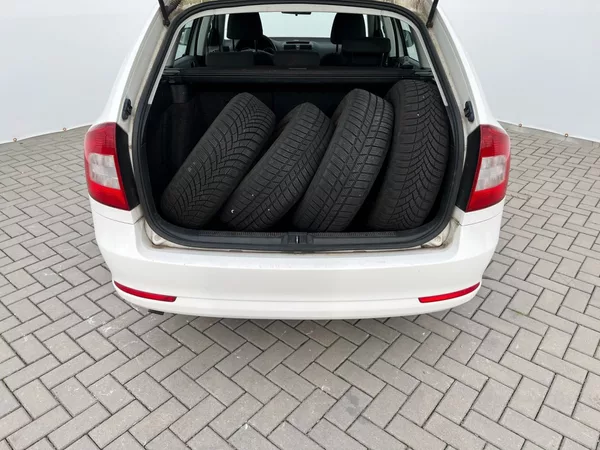 Škoda Octavia 1.6TDi 77kW! 2x kola! - foto 9