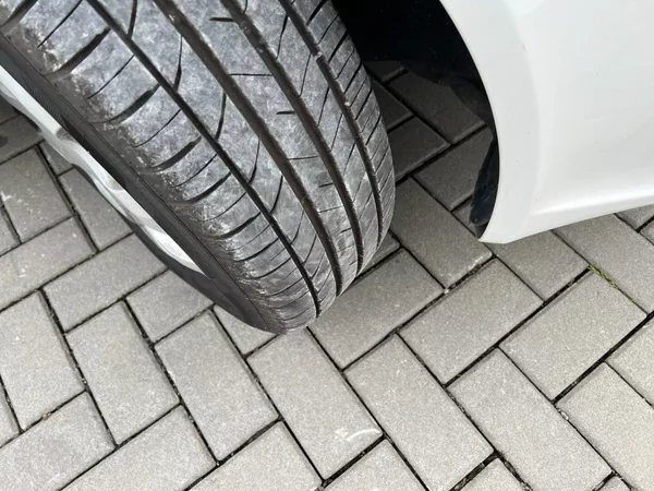 Škoda Octavia 1.6TDi 77kW! 2x kola! - foto 18