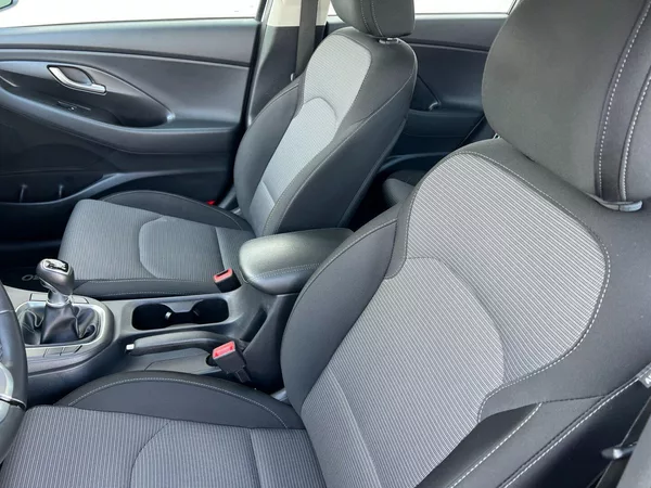 Hyundai i30 Com.1.0T-GDi Comfort! ČR+1maj. - foto 17