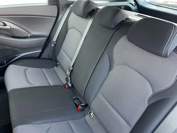 Hyundai i30 Com.1.0T-GDi Comfort! ČR+1maj. - foto 18