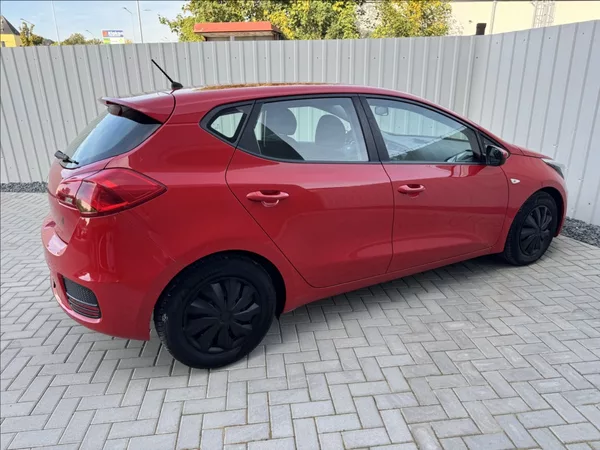 Kia Ceed 1,4 i 73kW 2.maj. původ ČR - foto 13