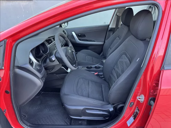 Kia Ceed 1,4 i 73kW 2.maj. původ ČR - foto 21