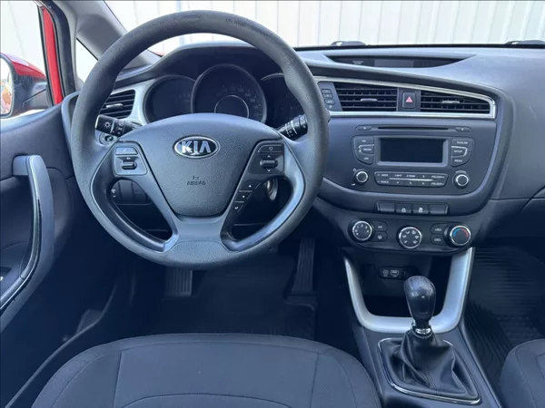 Kia Ceed 1,4 i 73kW 2.maj. původ ČR - foto 30