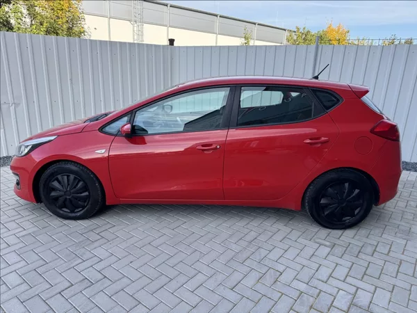 Kia Ceed 1,4 i 73kW 2.maj. původ ČR - foto 4