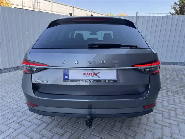 Škoda Superb 2,0 TDI DSG STYLE 1.maj. ČR - foto 12