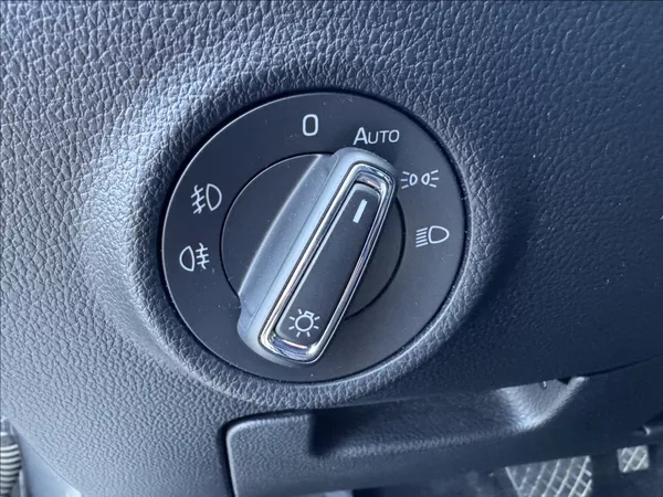 Škoda Superb 2,0 TDI DSG STYLE 1.maj. ČR - foto 24