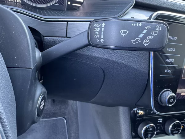 Škoda Superb 2,0 TDI DSG STYLE 1.maj. ČR - foto 29