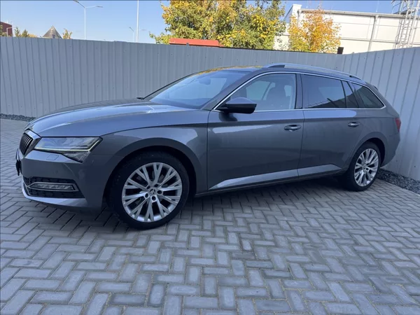 Škoda Superb 2,0 TDI DSG STYLE 1.maj. ČR - foto 3