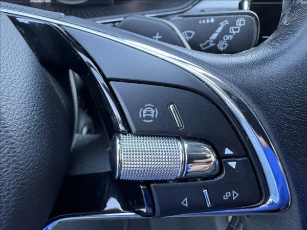 Škoda Superb 2,0 TDI DSG STYLE 1.maj. ČR - foto 31
