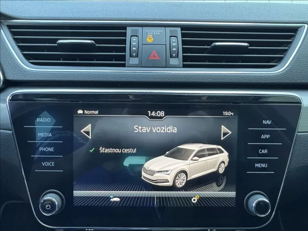 Škoda Superb 2,0 TDI DSG STYLE 1.maj. ČR - foto 37
