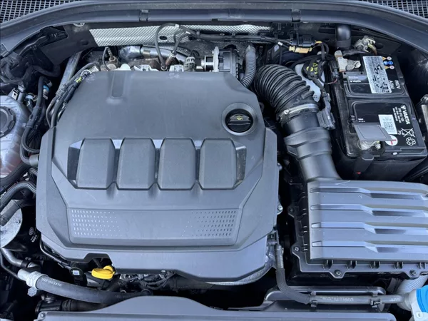 Škoda Superb 2,0 TDI DSG STYLE 1.maj. ČR - foto 46