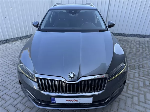 Škoda Superb 2,0 TDI DSG STYLE 1.maj. ČR - foto 6