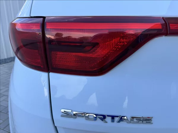 Kia Sportage 1,6 T-GDi 130kW 4x4 tažné - foto 15