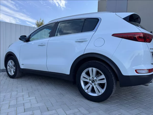 Kia Sportage 1,6 T-GDi 130kW 4x4 tažné - foto 18