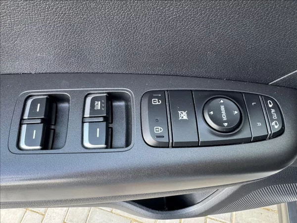 Kia Sportage 1,6 T-GDi 130kW 4x4 tažné - foto 23