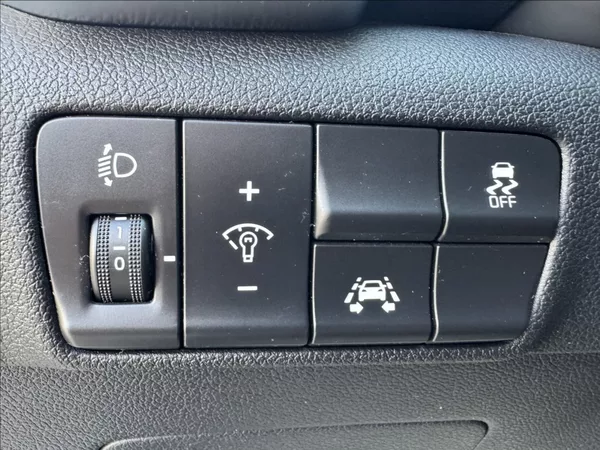 Kia Sportage 1,6 T-GDi 130kW 4x4 tažné - foto 24