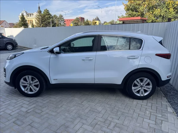 Kia Sportage 1,6 T-GDi 130kW 4x4 tažné - foto 4