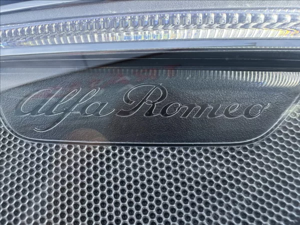 Alfa Romeo Stelvio 2,0 T Q4 AT8 ZF VELOCE původČR - foto 10