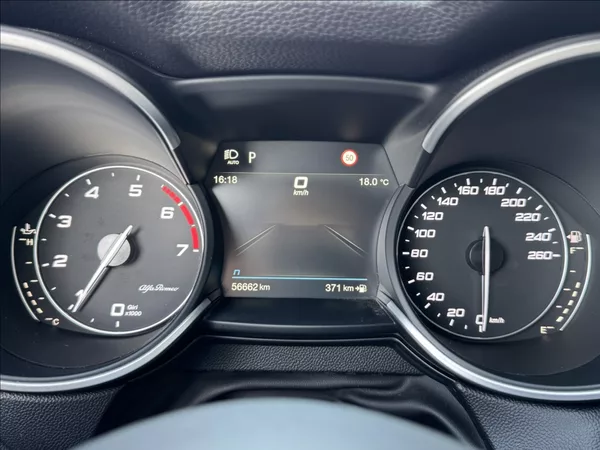 Alfa Romeo Stelvio 2,0 T Q4 AT8 ZF VELOCE původČR - foto 28