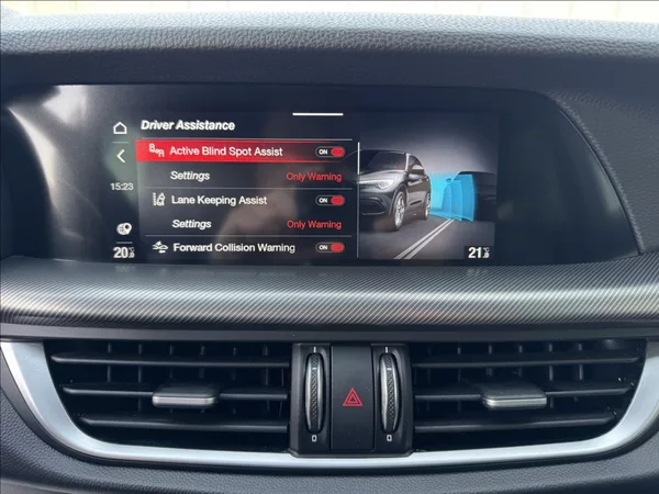 Alfa Romeo Stelvio 2,0 T Q4 AT8 ZF VELOCE původČR - foto 34