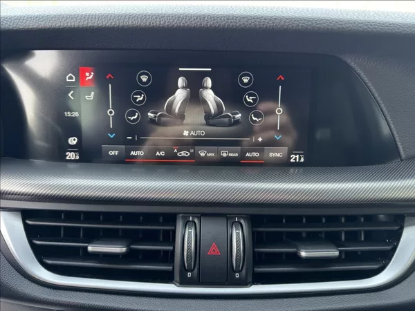 Alfa Romeo Stelvio 2,0 T Q4 AT8 ZF VELOCE původČR - foto 36