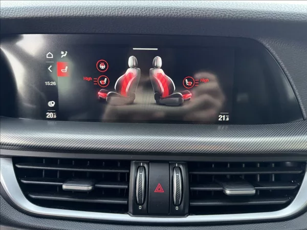 Alfa Romeo Stelvio 2,0 T Q4 AT8 ZF VELOCE původČR - foto 37