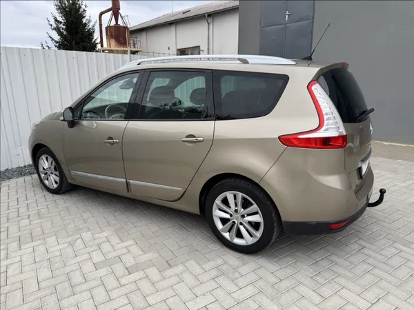 Renault Grand Scénic 1,5 dCi 7míst Navi Bose tažné - foto 10