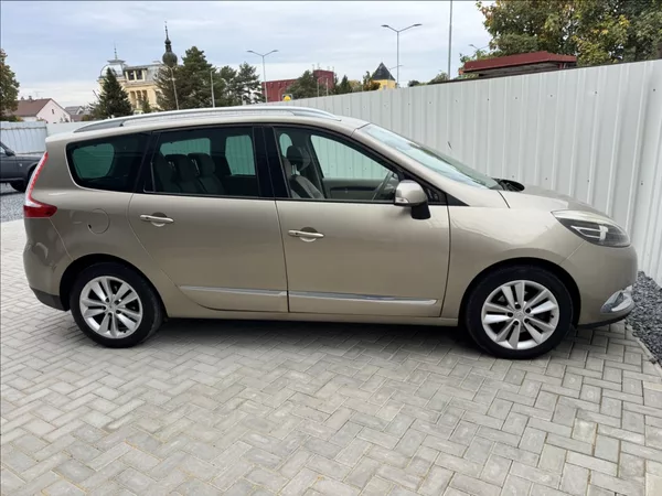 Renault Grand Scénic 1,5 dCi 7míst Navi Bose tažné - foto 14