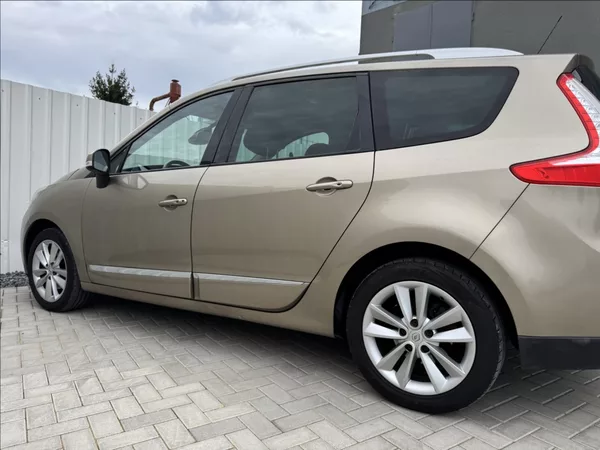 Renault Grand Scénic 1,5 dCi 7míst Navi Bose tažné - foto 18