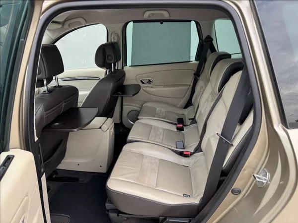Renault Grand Scénic 1,5 dCi 7míst Navi Bose tažné - foto 20