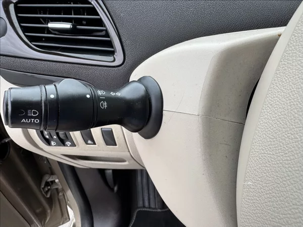 Renault Grand Scénic 1,5 dCi 7míst Navi Bose tažné - foto 29