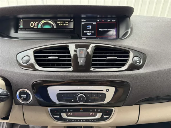 Renault Grand Scénic 1,5 dCi 7míst Navi Bose tažné - foto 33
