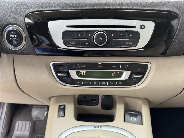 Renault Grand Scénic 1,5 dCi 7míst Navi Bose tažné - foto 35